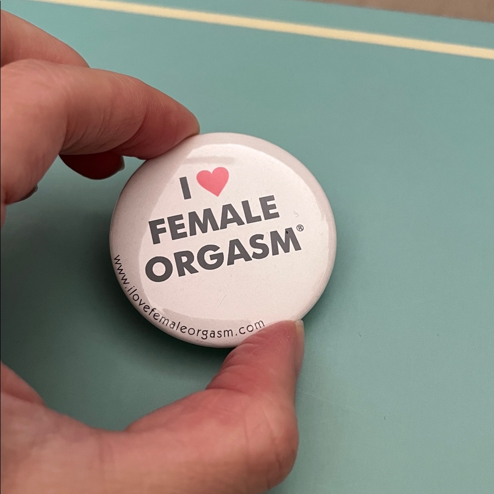 Novelty pin